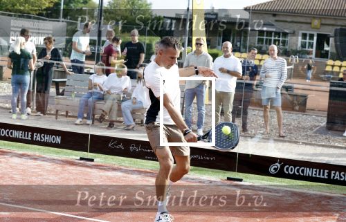Capelle aan de IJssel 7 september 2022
Presentatie kleinglijn voor Padel van Robin van Persie en zijn vrouw Bouchra v Persie.