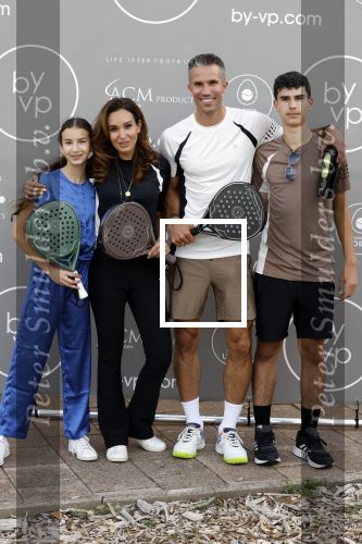 Capelle aan de IJssel 7 september 2022
Presentatie kleinglijn voor Padel van Robin van Persie en zijn vrouw Bouchra v Persie. Robin met zijn vrouw Bouchra zoon Shaqueel en Dina Layla