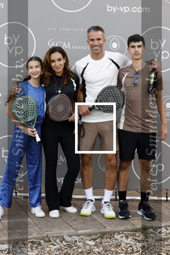 Capelle aan de IJssel 7 september 2022
Presentatie kleinglijn voor Padel van Robin van Persie en zijn vrouw Bouchra v Persie. Robin met zijn vrouw Bouchra zoon Shaqueel en Dina Layla