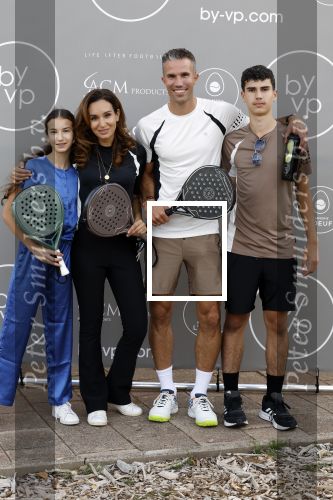 Capelle aan de IJssel 7 september 2022
Presentatie kleinglijn voor Padel van Robin van Persie en zijn vrouw Bouchra v Persie. Robin met zijn vrouw Bouchra zoon Shaqueel en Dina Layla