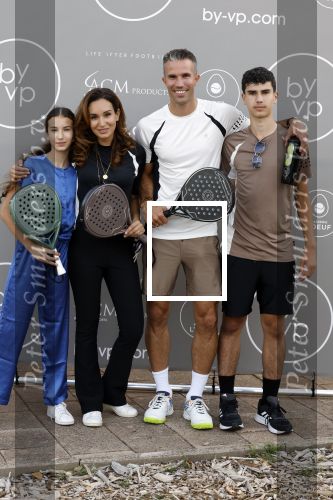 Capelle aan de IJssel 7 september 2022
Presentatie kleinglijn voor Padel van Robin van Persie en zijn vrouw Bouchra v Persie. Robin met zijn vrouw Bouchra zoon Shaqueel en Dina Layla