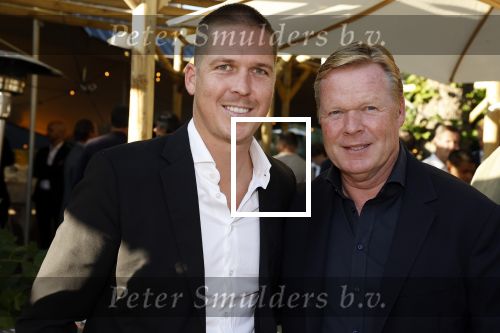 Aouderkerk aan de Amstel 31 augustus 2022
Herendiner Life after Football LAF bij paardenburg. Ook het blad met Ronald Koeman op de cover wordt gepresenteerd. Ronald en zoon Tim Koeman