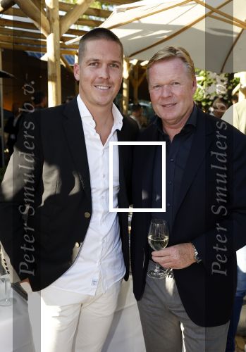 Aouderkerk aan de Amstel 31 augustus 2022
Herendiner Life after Football LAF bij paardenburg. Ook het blad met Ronald Koeman op de cover wordt gepresenteerd. Ronald en zoon Tim Koeman