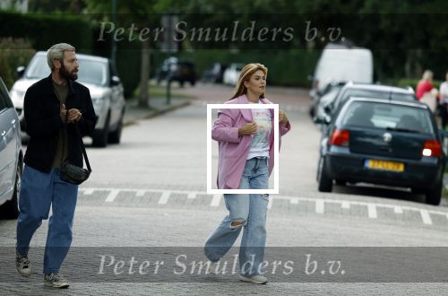 Loenen aan de Vecht 15 september 2022
Roxeanne Hazes gaat voorleen op basisschool Ludgerus in Loenen waar ze zelf vroegr op heeft gezeten . Haar vriend Erik Swennes is er ook bij.