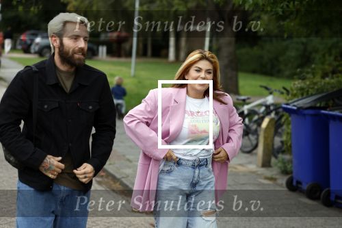 Loenen aan de Vecht 15 september 2022
Roxeanne Hazes gaat voorleen op basisschool Ludgerus in Loenen waar ze zelf vroegr op heeft gezeten . Haar vriend Erik Swennes is er ook bij.