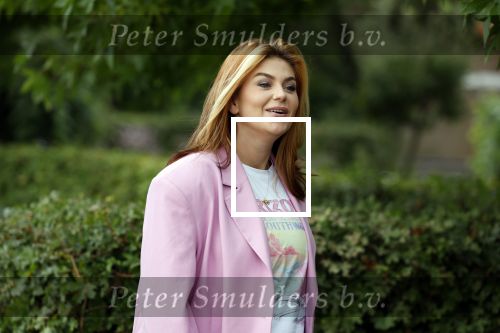 Loenen aan de Vecht 15 september 2022
Roxeanne Hazes gaat voorleen op basisschool Ludgerus in Loenen waar ze zelf vroegr op heeft gezeten . Haar vriend Erik Swennes is er ook bij.