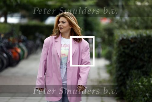 Loenen aan de Vecht 15 september 2022
Roxeanne Hazes gaat voorleen op basisschool Ludgerus in Loenen waar ze zelf vroegr op heeft gezeten . Haar vriend Erik Swennes is er ook bij.