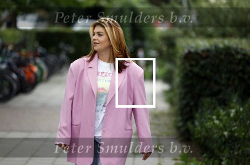Loenen aan de Vecht 15 september 2022
Roxeanne Hazes gaat voorleen op basisschool Ludgerus in Loenen waar ze zelf vroegr op heeft gezeten . Haar vriend Erik Swennes is er ook bij.