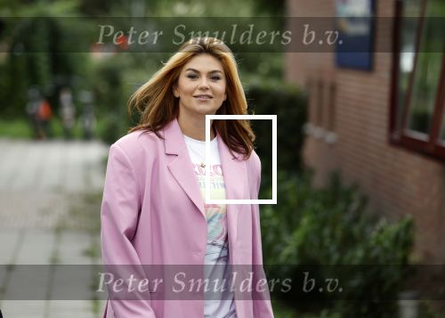 Loenen aan de Vecht 15 september 2022
Roxeanne Hazes gaat voorleen op basisschool Ludgerus in Loenen waar ze zelf vroegr op heeft gezeten . Haar vriend Erik Swennes is er ook bij.