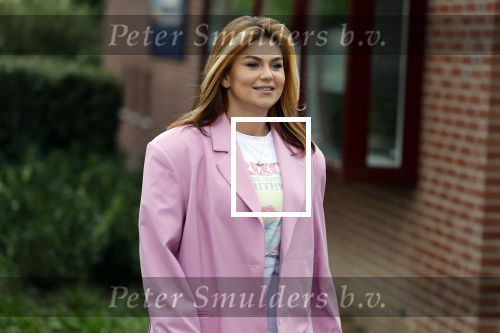 Loenen aan de Vecht 15 september 2022
Roxeanne Hazes gaat voorleen op basisschool Ludgerus in Loenen waar ze zelf vroegr op heeft gezeten . Haar vriend Erik Swennes is er ook bij.