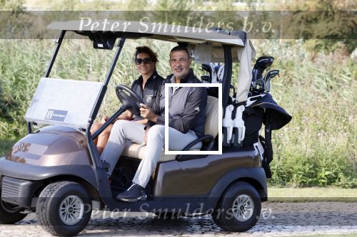 Amsterdam 1 september 2022
Golfwedstrijd Bart ter Haar en BMW dealer van Poelgeest op golfbaan the international. Ruud Gullit en zijn vriendin Karin de Rooij . Ruud werd deze dag 60 jaar oud.
