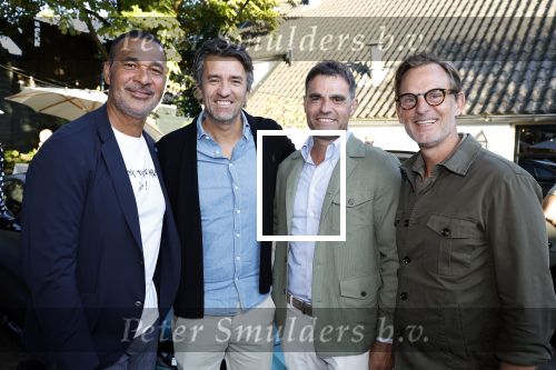 Aouderkerk aan de Amstel 31 augustus 2022
Herendiner Life after Football LAF bij paardenburg. Ook het blad met Ronald Koeman op de cover wordt gepresenteerd. Ruud Gullit John v Lottum Kenneth Perez en Ronald de Boer