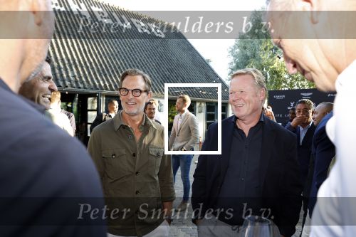 Aouderkerk aan de Amstel 31 augustus 2022
Herendiner Life after Football LAF bij paardenburg. Ook het blad met Ronald Koeman op de cover wordt gepresenteerd. Ruud Gullit Ronald Koeman Regi Blinker en Marcel v d Kraan