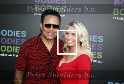 Amsterdam 24 augustus 2022
Premiere Bodies Bodies Bosies van Halina Reijn in Tuschinski . Sam de Wit en partner Jennifer Prins.