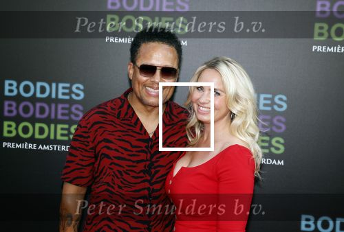 Amsterdam 24 augustus 2022
Premiere Bodies Bodies Bosies van Halina Reijn in Tuschinski . Sam de Wit en partner Jennifer Prins.