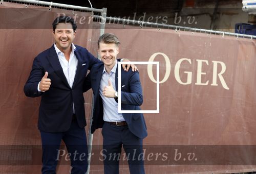 Amsterdam 10 september 2022
Sander Lusink met een collega voor de Oger winkel op de PC hooftstraat