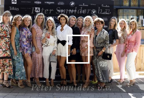Amsterdam 1 september 2022
Talkies lunch bij restaurant Simply Fish.
Lunch met oa Leontine Borsato Olcay Gulsen Monique Westenberg Kristina Bozilovic ea