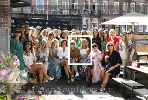 Amsterdam 1 september 2022
Talkies lunch bij restaurant Simply Fish.
Lunch met oa Leontine Borsato Olcay Gulsen Monique Westenberg Kristina Bozilovic ea