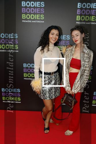 Amsterdam 24 augustus 2022
Premiere Bodies Bodies Bosies van Halina Reijn in Tuschinski . Tara Hetharia  en ...