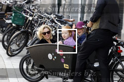 Amsterdam 11 september 2022
Premiere Charlie\'s chocolade fabriek in het nieuwe deLamar . Thekla Reuten in bakfiets