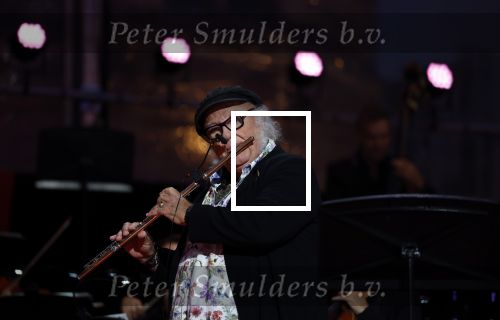 Venlo 8 september 2022
Marco Bakker geeft concert in de openlucht van Venlo . Ook reikt Thijs v Leer hem zijn nieuwe cd uit.