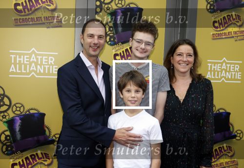 Amsterdam 11 september 2022
Premiere Charlie\'s chocolade fabriek in het nieuwe deLamar . Thomas v Luyn met gezin