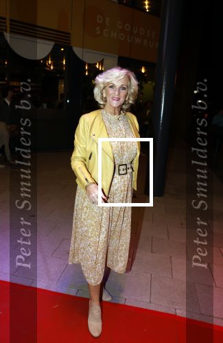 Gouda 22 maart 2022
Premiere Jon v Eerd in de Goudse Schouwburg.
Tineke Schouten kwam met een vriendin