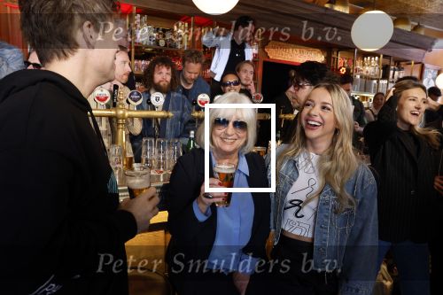 Amsterdam 21 maart 2022
Presentatie heren van Amstel live in Amsterdam.
Willeke Alberti en Emma Heesters