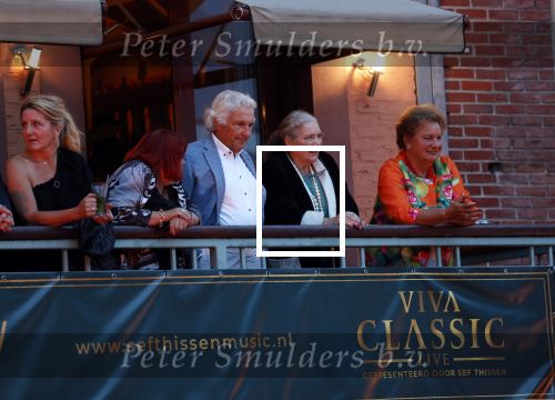 Venlo 8 september 2022
Marco Bakker geeft concert in de openlucht van Venlo . Ook reikt Thijs v Leer hem zijn nieuwe cd uit. Willeke v Ammelrooy was natuurlijk aanwezig