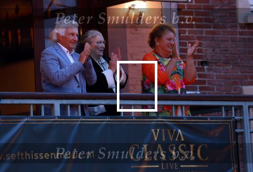 Venlo 8 september 2022
Marco Bakker geeft concert in de openlucht van Venlo . Ook reikt Thijs v Leer hem zijn nieuwe cd uit. Willeke v Ammelrooy was natuurlijk aanwezig