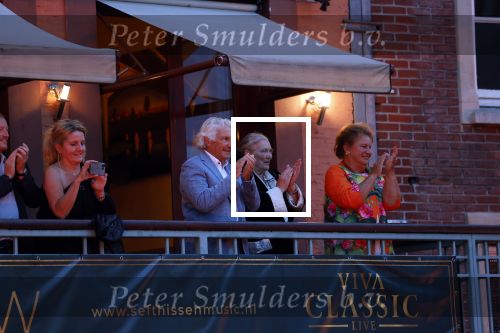 Venlo 8 september 2022
Marco Bakker geeft concert in de openlucht van Venlo . Ook reikt Thijs v Leer hem zijn nieuwe cd uit. Willeke v Ammelrooy was natuurlijk aanwezig