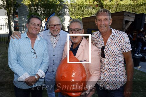 Lijnden 1 september 2022
Feest van kledingmerk  a fish named fred .
Willy v d Kerkhof  Robert Schalker Steven Rooks en Johnny Kraaykamp