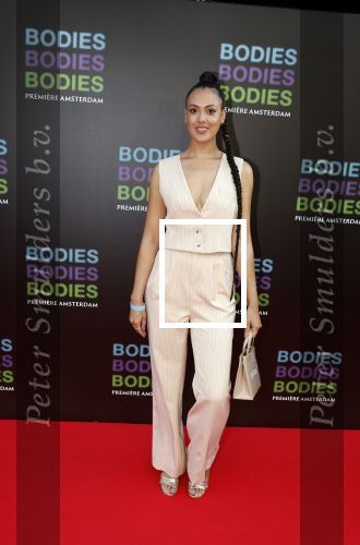 Amsterdam 24 augustus 2022
Oremiere Bodies Bodies Bosies van Halina Reijn in Tuschinski . Zoey Ivory met zus