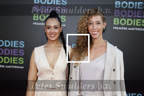 Amsterdam 24 augustus 2022
Oremiere Bodies Bodies Bosies van Halina Reijn in Tuschinski . Zoey Ivory met zus