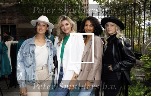 Amsterdam 15 september 2022
Presentatie nieuwe kledinglijn van Leontien v Moorsel en haar dochter Indy Zijlaard. Zoey Ivory Denise Speelman Ona Moody en Janike Altena