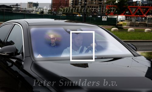 Rotterdam en Berkel en Rodenrijs 24 augustus 2023
Andre Hazes en Monique Westenberg arriveren in geblindeerde limo bij de rechtbank van Rotterdam ivm rechtszaak over dat hun zoontje Dre van school gehouden is  voor vakantie . Daarna rijden ze naar hun huis in Berkel. Er is veel pers op af gekomen . De Politie ving hen op bij de rechtbank.