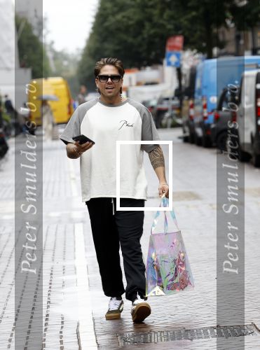 Amsterdam 27 juli 2023
Andre Hazes doet boodschap voor Monique op de PC Hooftstraat.