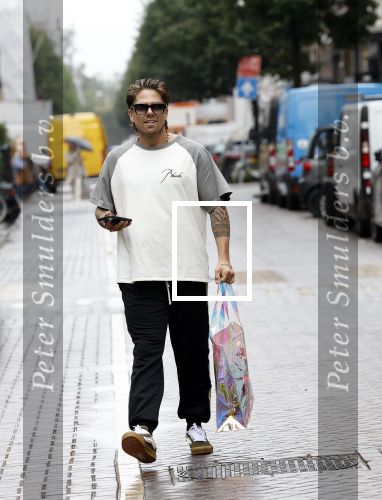 Amsterdam 27 juli 2023
Andre Hazes doet boodschap voor Monique op de PC Hooftstraat.
