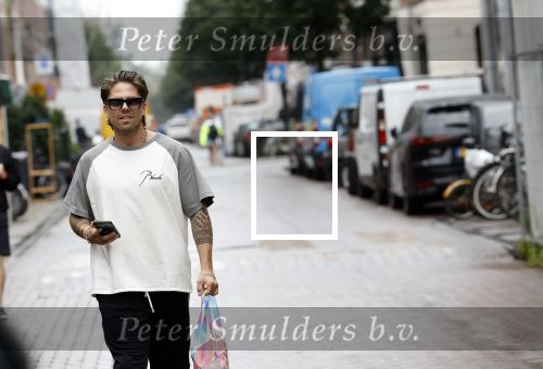 Amsterdam 27 juli 2023
Andre Hazes doet boodschap voor Monique op de PC Hooftstraat.