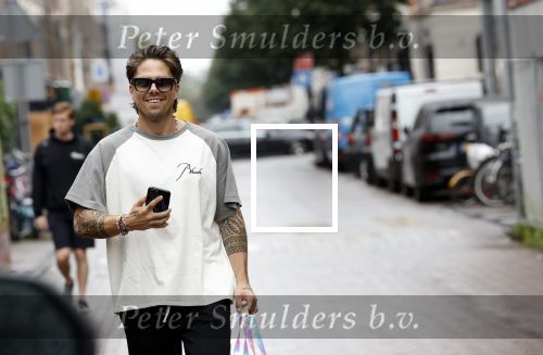 Amsterdam 27 juli 2023
Andre Hazes doet boodschap voor Monique op de PC Hooftstraat.