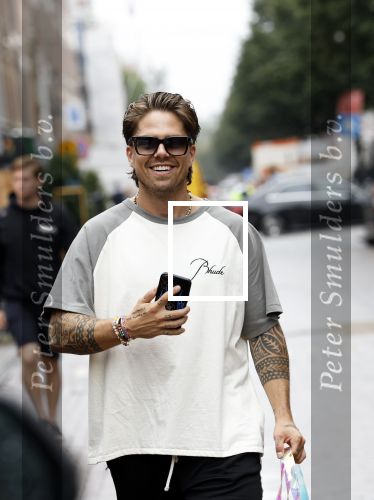 Amsterdam 27 juli 2023
Andre Hazes doet boodschap voor Monique op de PC Hooftstraat.