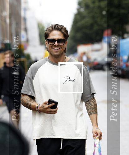 Amsterdam 27 juli 2023
Andre Hazes doet boodschap voor Monique op de PC Hooftstraat.