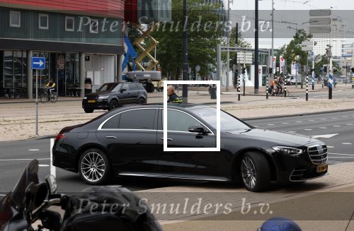 Rotterdam en Berkel en Rodenrijs 24 augustus 2023
Andre Hazes en Monique Westenberg arriveren in geblindeerde limo bij de rechtbank van Rotterdam ivm rechtszaak over dat hun zoontje Dre van school gehouden is  voor vakantie . Daarna rijden ze naar hun huis in Berkel. Er is veel pers op af gekomen . De Politie ving hen op bij de rechtbank.