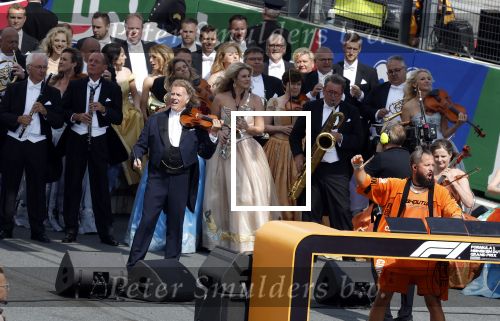 Zandvoort 27 augustus 2023
Grandprix F1 van Zandvoort gewonnen door Max Verstappen.
OA aanwezig Koning Willem Alexander Koningin Maxima Prinses Amalia en Prinses Alexia.
Andre Rieu en Dj Lafuente spelen het volkslied.