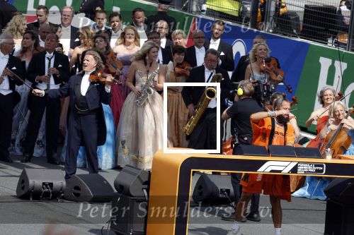 Zandvoort 27 augustus 2023
Grandprix F1 van Zandvoort gewonnen door Max Verstappen.
OA aanwezig Koning Willem Alexander Koningin Maxima Prinses Amalia en Prinses Alexia.
Andre Rieu en Dj Lafuente spelen het volkslied.
