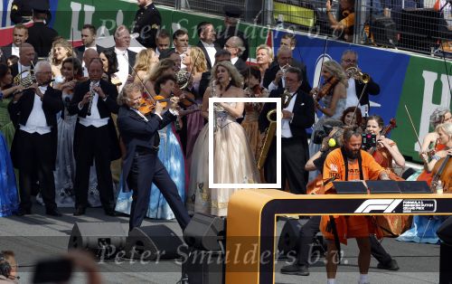 Zandvoort 27 augustus 2023
Grandprix F1 van Zandvoort gewonnen door Max Verstappen.
OA aanwezig Koning Willem Alexander Koningin Maxima Prinses Amalia en Prinses Alexia.
Andre Rieu en Dj Lafuente spelen het volkslied.