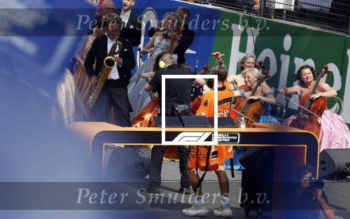 Zandvoort 27 augustus 2023
Grandprix F1 van Zandvoort gewonnen door Max Verstappen.
OA aanwezig Koning Willem Alexander Koningin Maxima Prinses Amalia en Prinses Alexia.
Andre Rieu en Dj Lafuente spelen het volkslied.