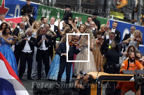 Zandvoort 27 augustus 2023
Grandprix F1 van Zandvoort gewonnen door Max Verstappen.
OA aanwezig Koning Willem Alexander Koningin Maxima Prinses Amalia en Prinses Alexia.
Andre Rieu en Dj Lafuente spelen het volkslied.