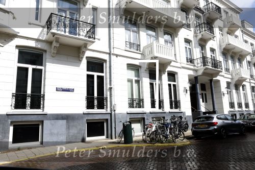 Amsterdam 1 augustus 2023
Huis Connie Witteman aan het vondelpark