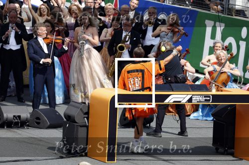 Zandvoort 27 augustus 2023
Grandprix F1 van Zandvoort gewonnen door Max Verstappen.
DJ La Fuenta met orkest Andre Rieu bij F1 Zandvoort